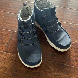 Women Hey dude lightweight boots.  Size 10.  Like new